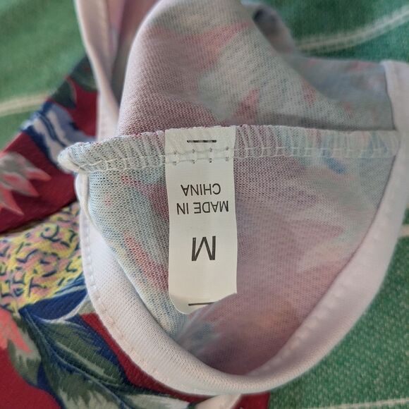 2/$10 🐾 New Size Medium Vibrant Pineapple Dog Shirt - Cat Shirt 🐾 - Picture 6 of 6